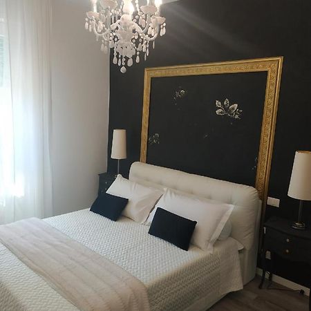 Aurora Flowers - Two Rooms And Free Parking Near Center And Train Station مودينا المظهر الخارجي الصورة