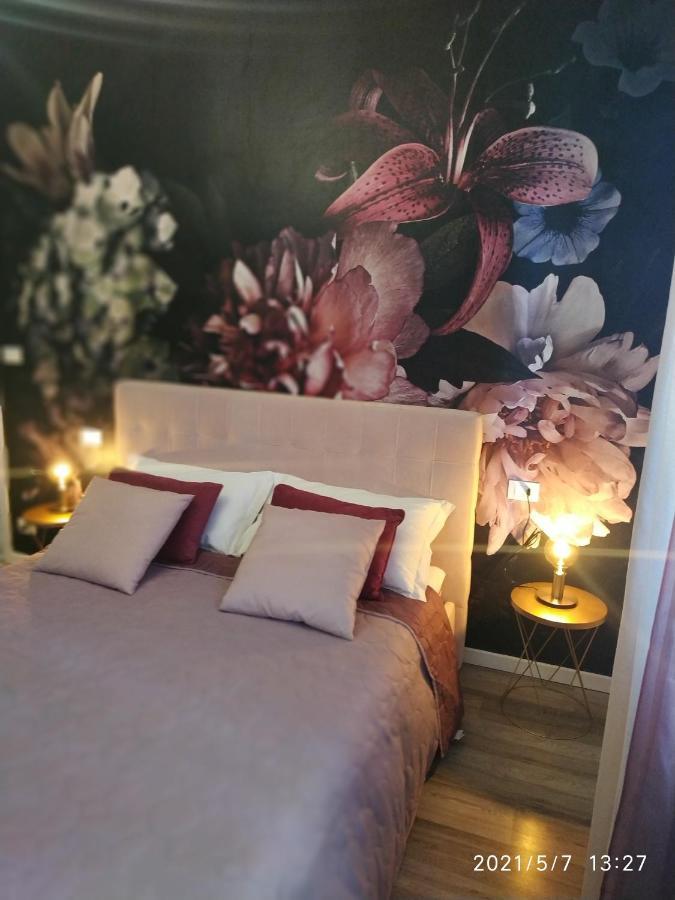 Aurora Flowers - Two Rooms And Free Parking Near Center And Train Station مودينا المظهر الخارجي الصورة