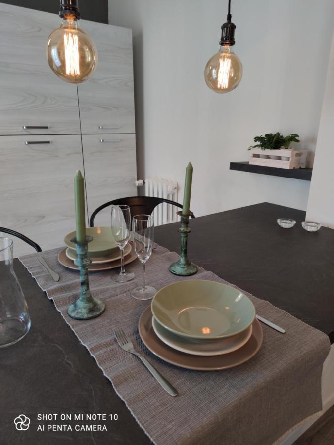 Aurora Flowers - Two Rooms And Free Parking Near Center And Train Station مودينا المظهر الخارجي الصورة