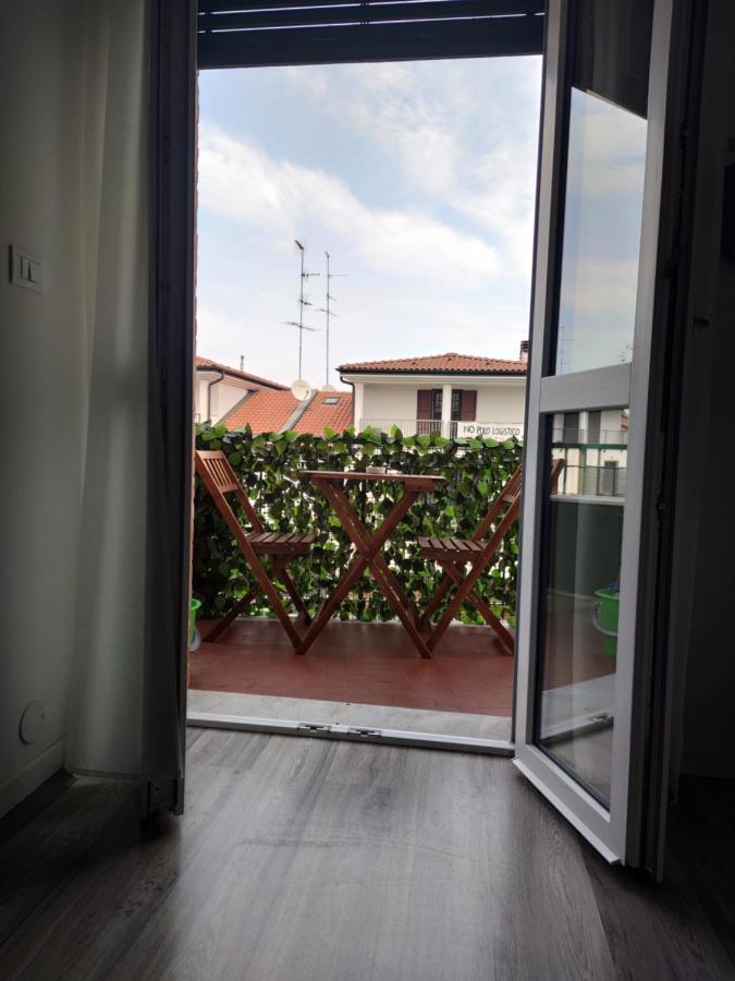 Aurora Flowers - Two Rooms And Free Parking Near Center And Train Station مودينا المظهر الخارجي الصورة