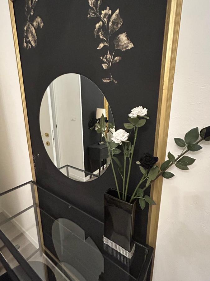 Aurora Flowers - Two Rooms And Free Parking Near Center And Train Station مودينا المظهر الخارجي الصورة