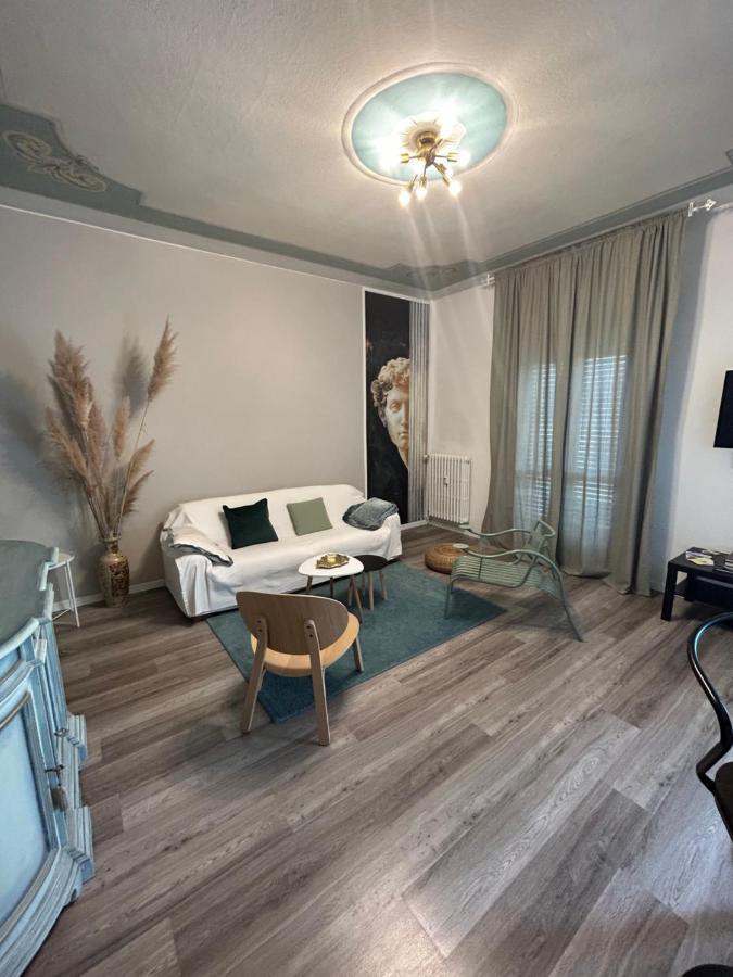 Aurora Flowers - Two Rooms And Free Parking Near Center And Train Station مودينا المظهر الخارجي الصورة